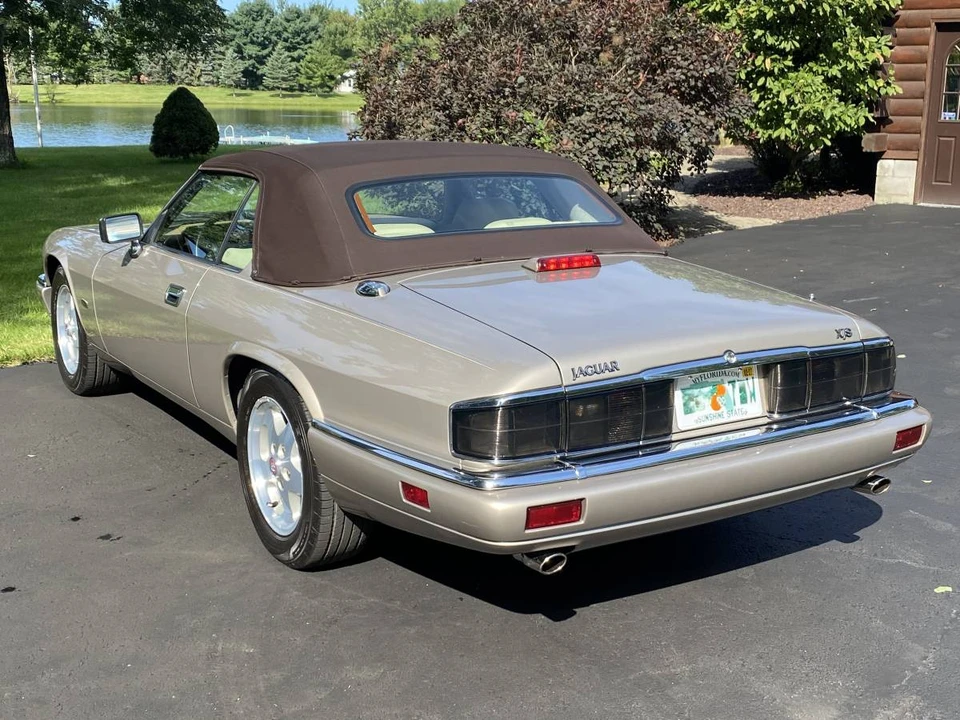 1995 Jaguar XJS Convertible - Image 4 of 24