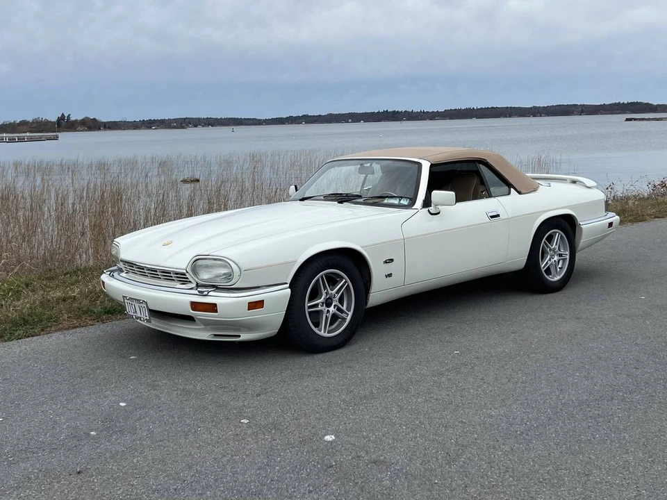 1995 Jaguar XJS Convertible - Image 2 of 17