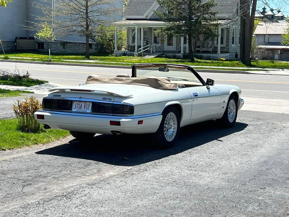 1995 Jaguar XJS Convertible - Image 13 of 17