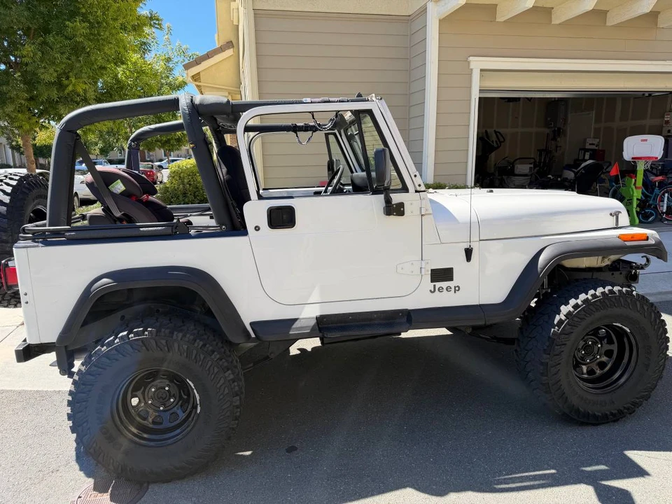 1995 Jeep YJ Wrangler - Image 2 of 17