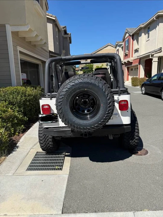 1995 Jeep YJ Wrangler - Image 6 of 17