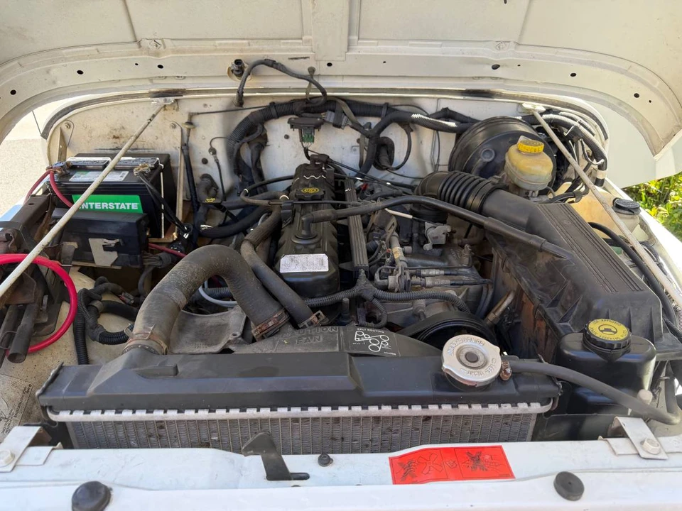 1995 Jeep YJ Wrangler - Image 16 of 17