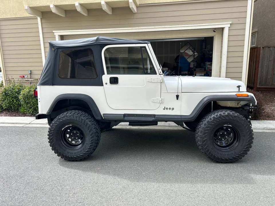 1995 Jeep YJ Wrangler - Image 7 of 17