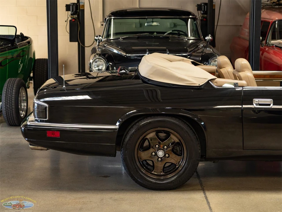 1995 Jaguar XJS Convertible - Image 2 of 31