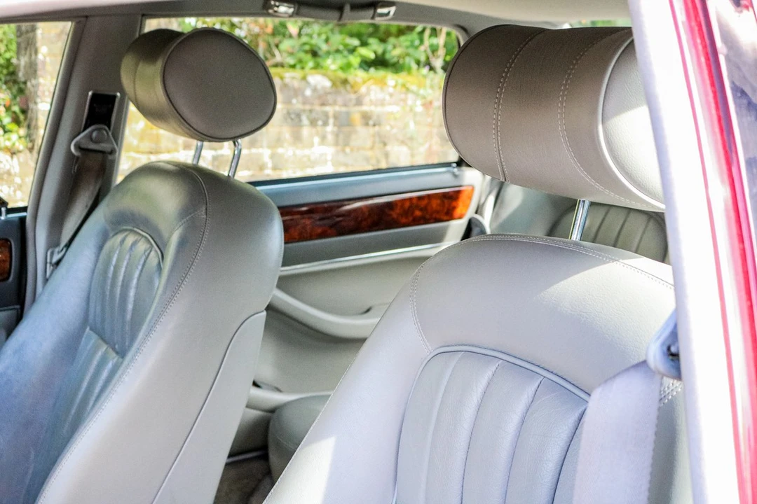 1995 Jaguar X300 XJ - Image 24 of 30