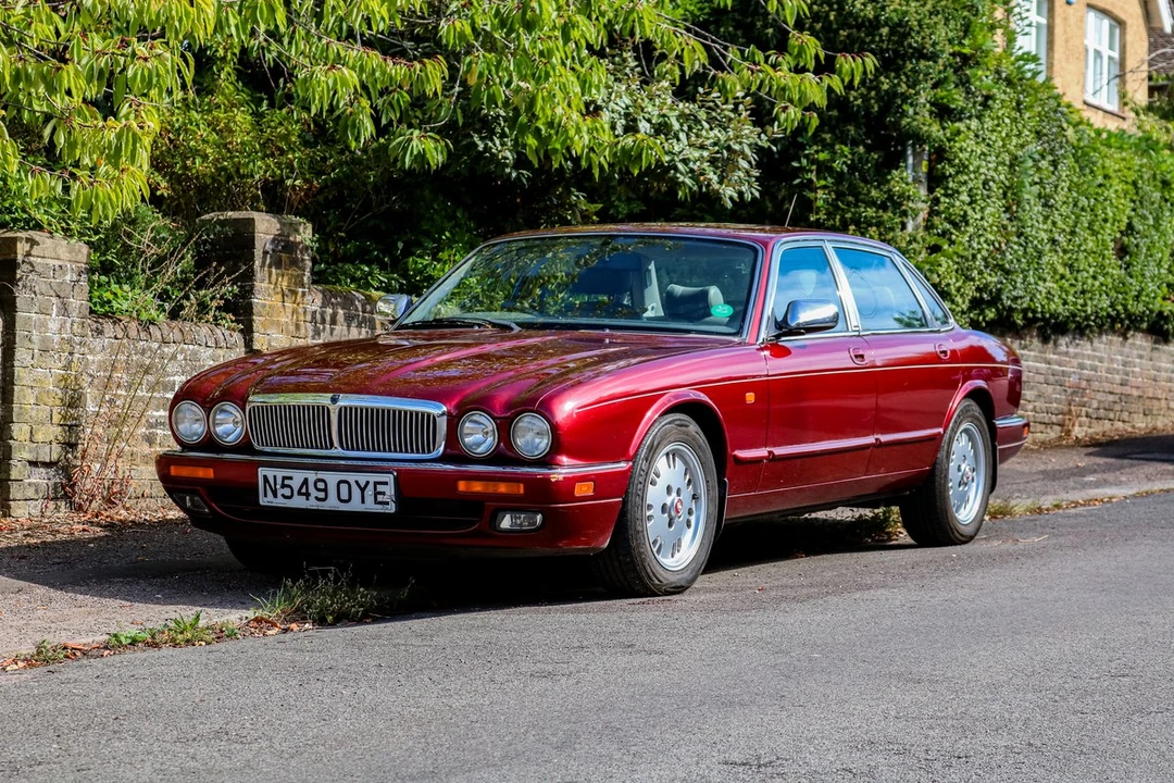 1995 Jaguar X300 XJ - Image 2 of 30
