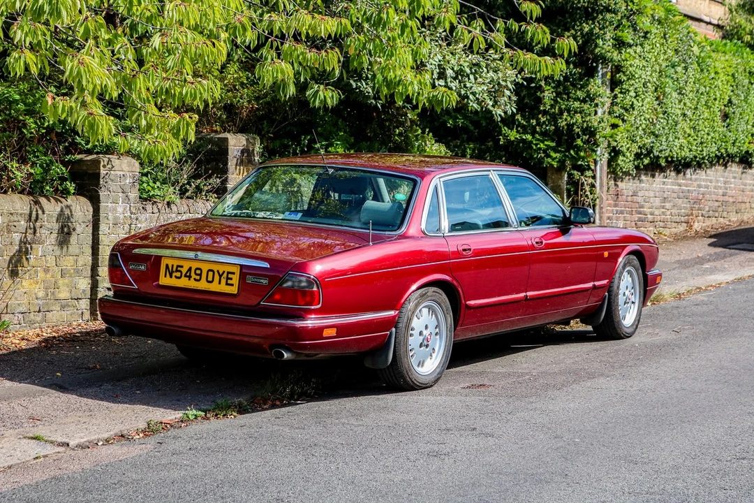 1995 Jaguar X300 XJ - Image 5 of 30