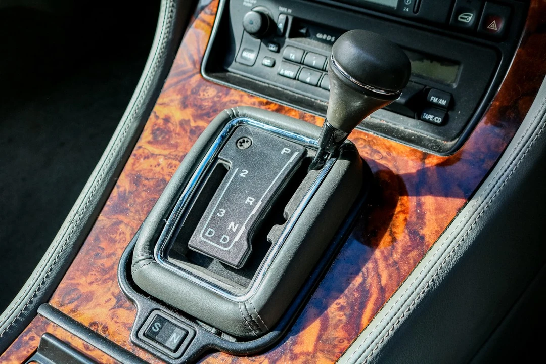 1995 Jaguar X300 XJ - Image 19 of 30