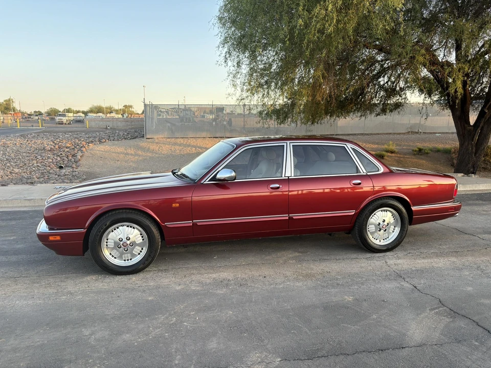 1995 Jaguar X300 XJ - Image 30 of 31