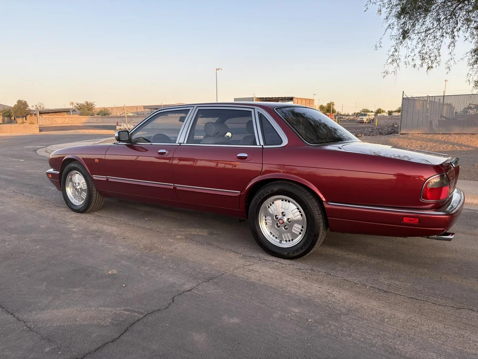 1995 Jaguar X300 XJ - Image 26 of 31