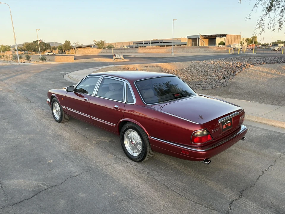 1995 Jaguar X300 XJ - Image 25 of 31