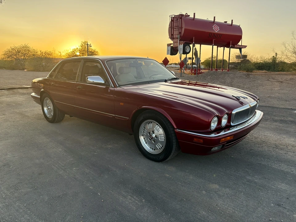 1995 Jaguar X300 XJ - Image 12 of 31