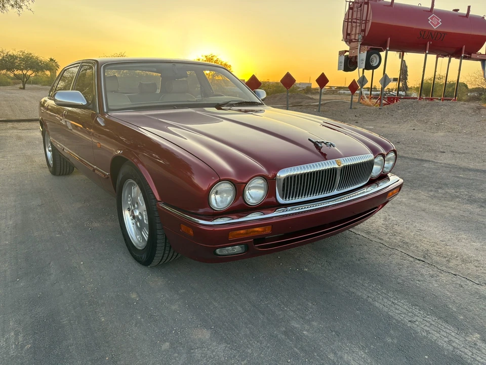 1995 Jaguar X300 XJ - Image 10 of 31