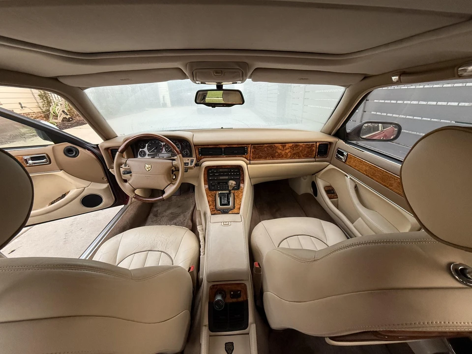 1995 Jaguar X300 XJ - Image 28 of 31