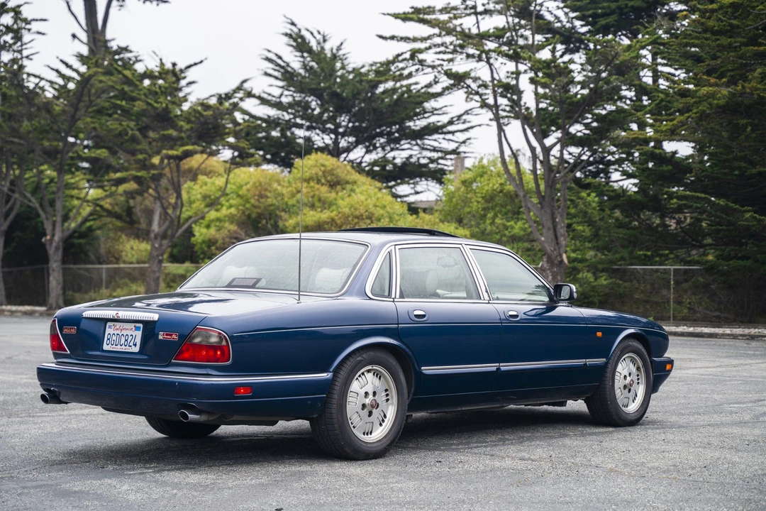 1995 Jaguar X300 XJ - Image 7 of 31