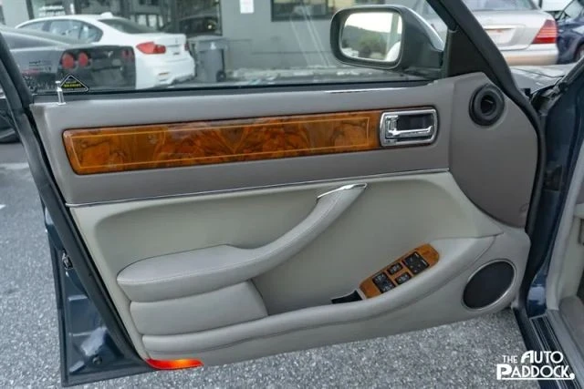 1995 Jaguar X300 XJ - Image 12 of 21
