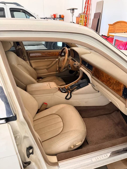 1995 Jaguar X300 XJ - Image 2 of 5