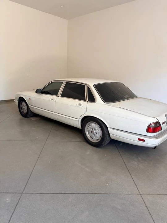 1995 Jaguar X300 XJ - Image 4 of 5