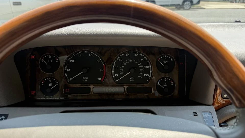 1995 Jaguar X300 XJ - Image 8 of 24