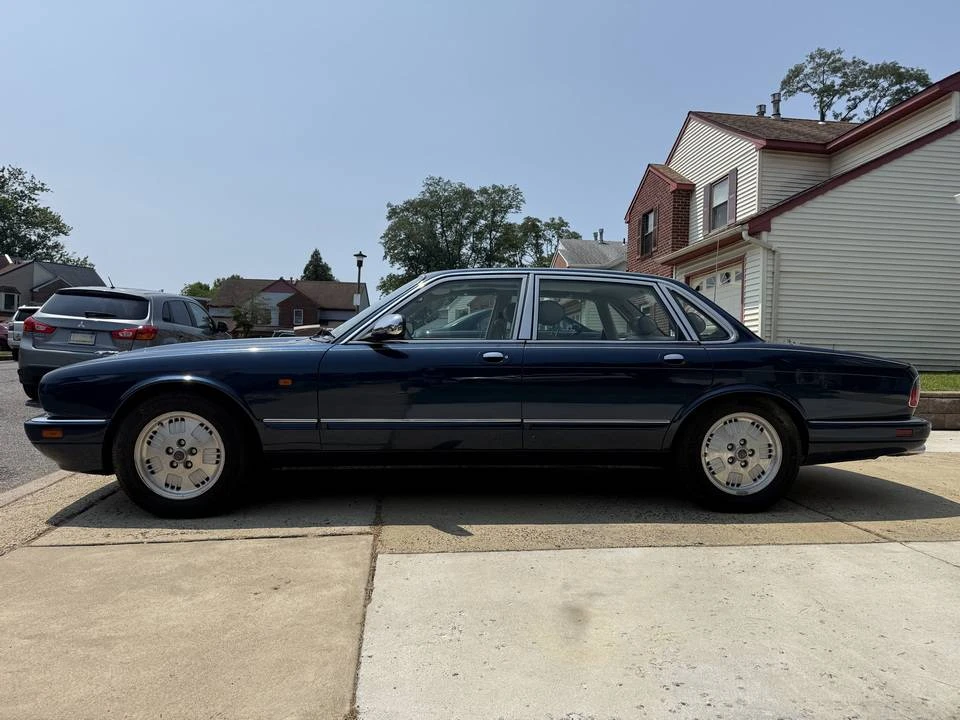 1995 Jaguar X300 XJ - Image 3 of 24