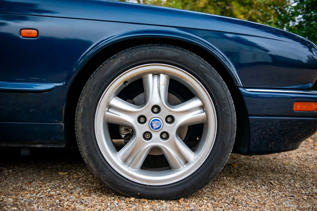 1995 Jaguar X306 XJR - Image 19 of 30