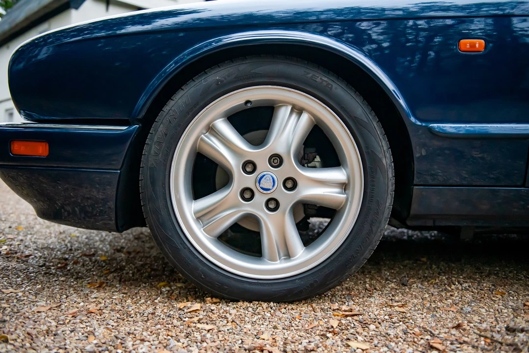 1995 Jaguar X306 XJR - Image 22 of 30