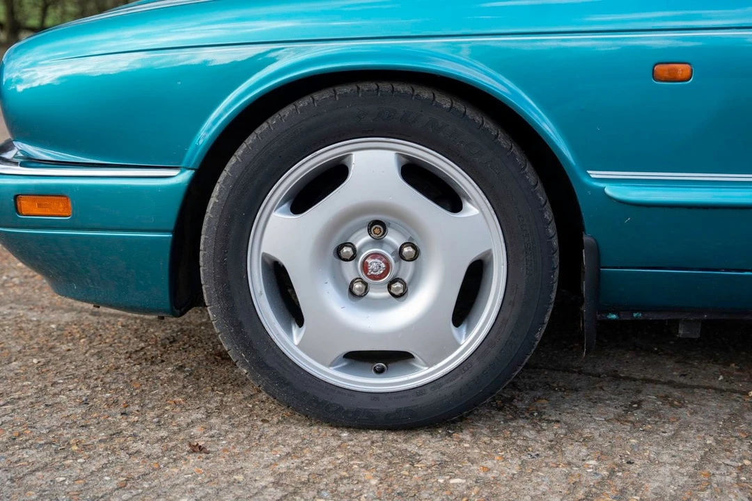 1995 Jaguar X306 XJR - Image 18 of 30