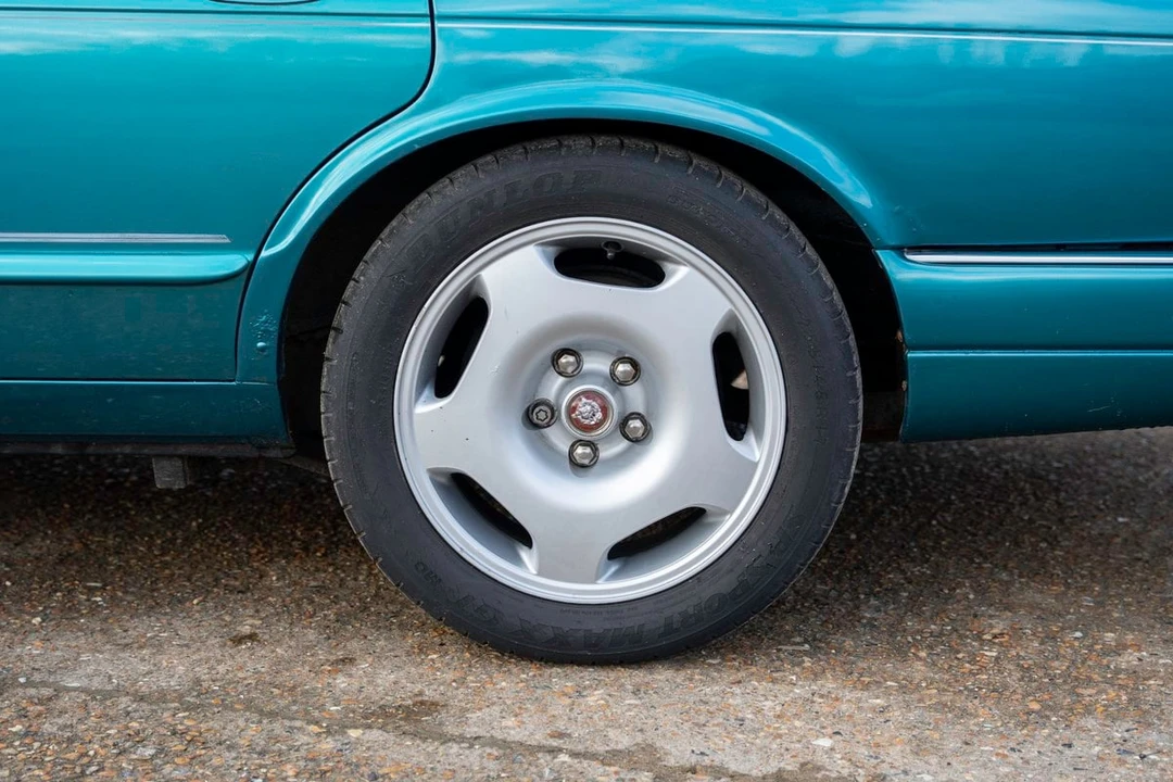 1995 Jaguar X306 XJR - Image 19 of 30