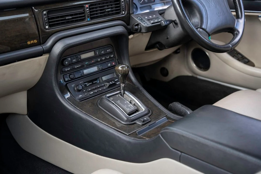 1995 Jaguar X306 XJR - Image 24 of 30