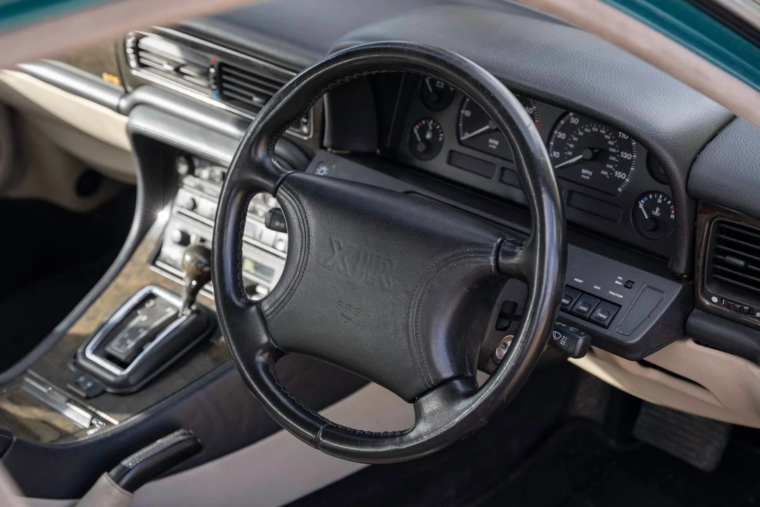 1995 Jaguar X306 XJR - Image 28 of 30