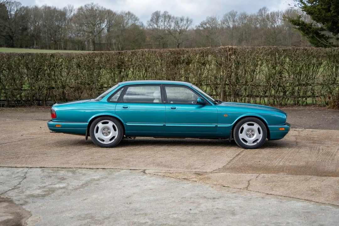 1995 Jaguar X306 XJR - Image 8 of 30
