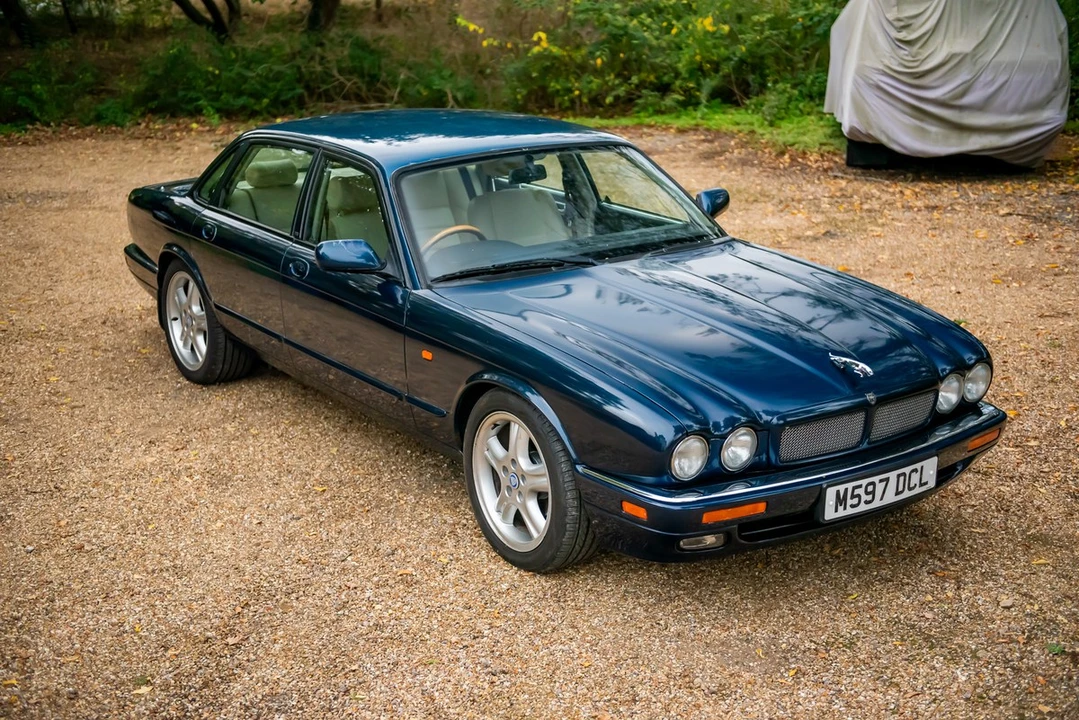 1995 Jaguar X306 XJR - Image 18 of 30