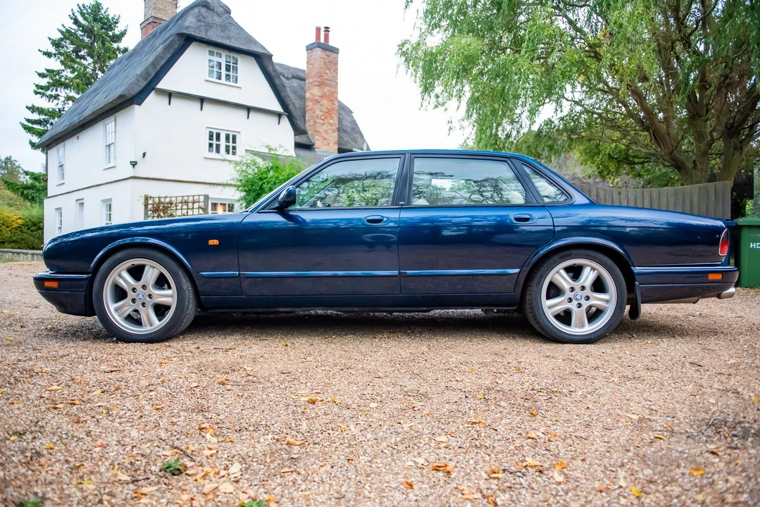 1995 Jaguar X306 XJR - Image 6 of 30