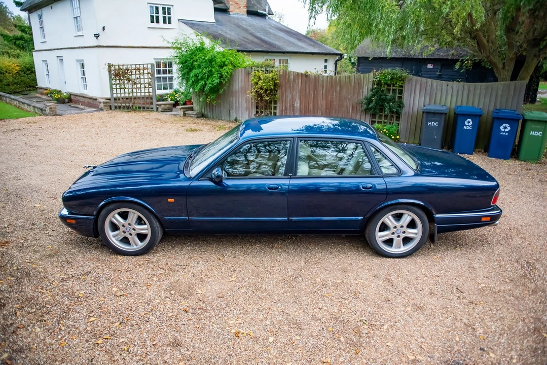 1995 Jaguar X306 XJR - Image 7 of 30