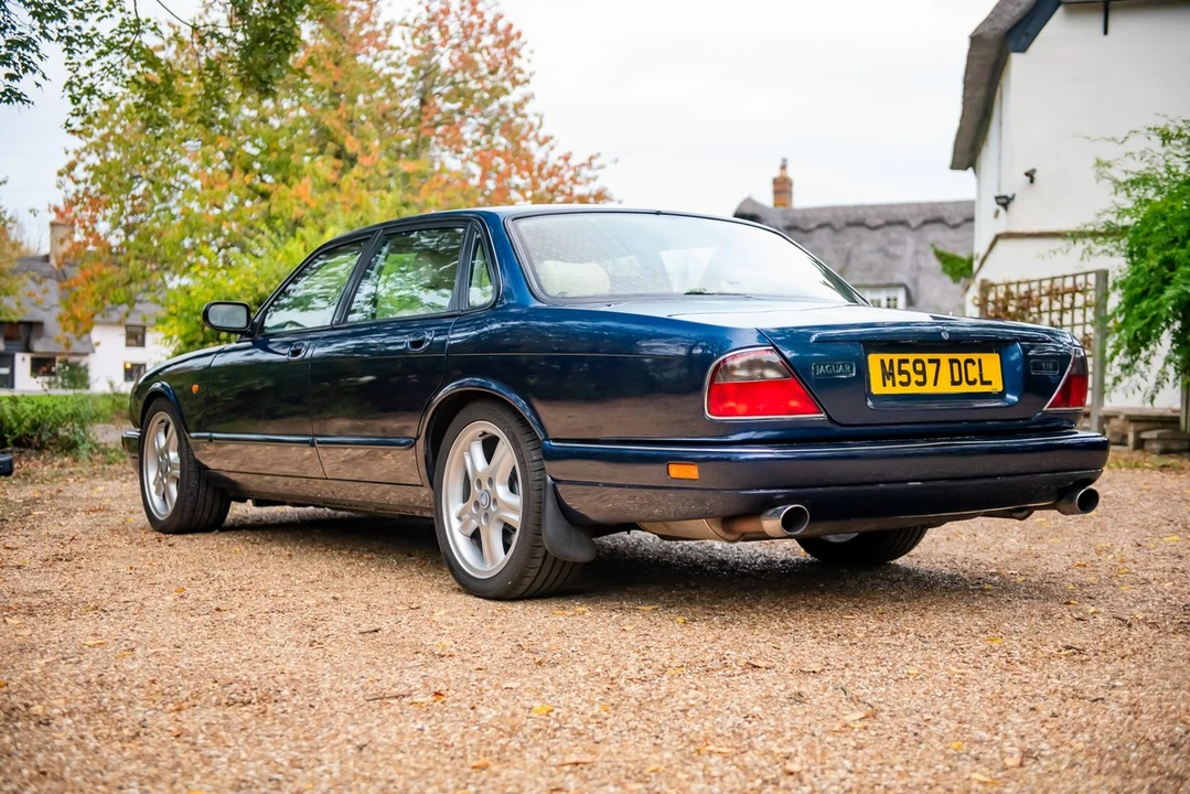 1995 Jaguar X306 XJR - Image 8 of 30