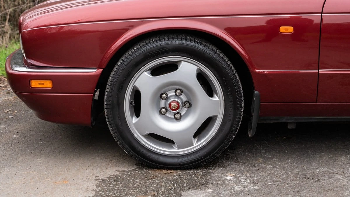 1995 Jaguar X306 XJR - Image 9 of 30