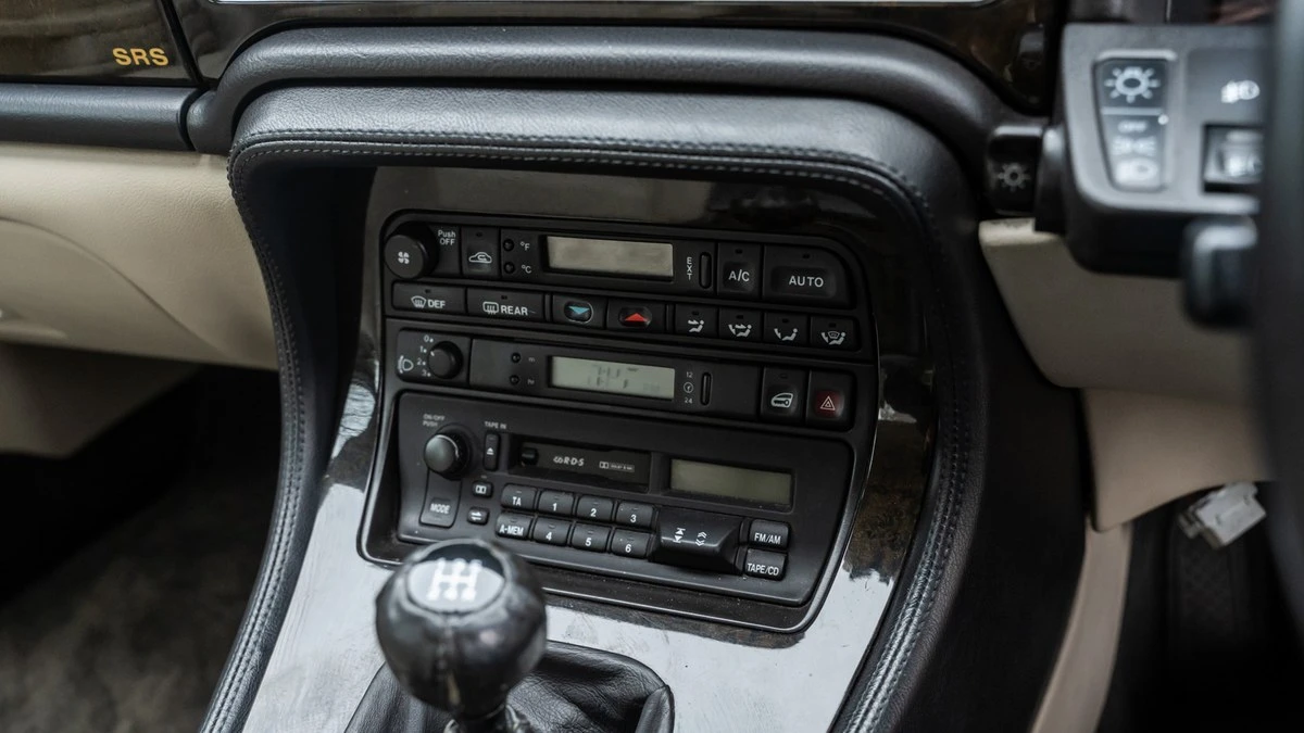 1995 Jaguar X306 XJR - Image 25 of 30