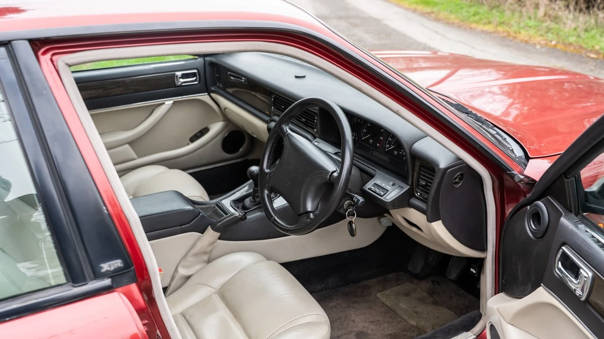 1995 Jaguar X306 XJR - Image 13 of 30