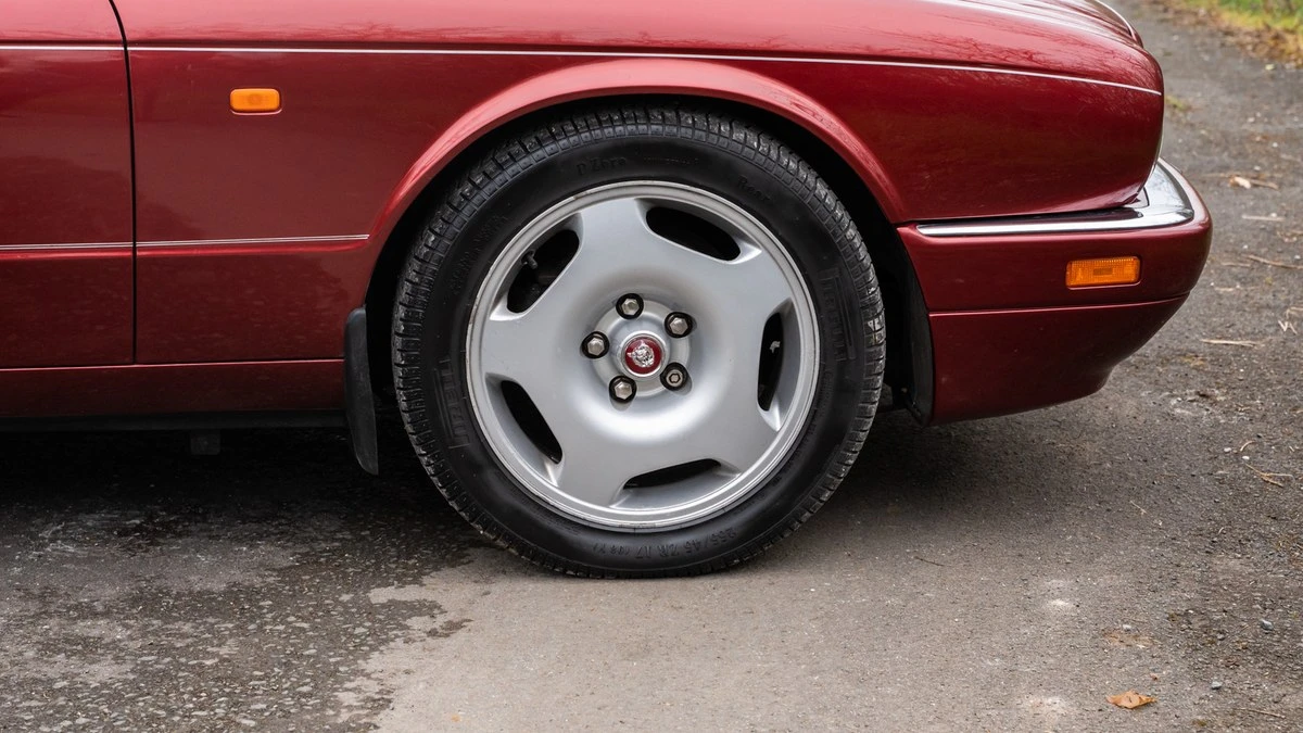 1995 Jaguar X306 XJR - Image 12 of 30