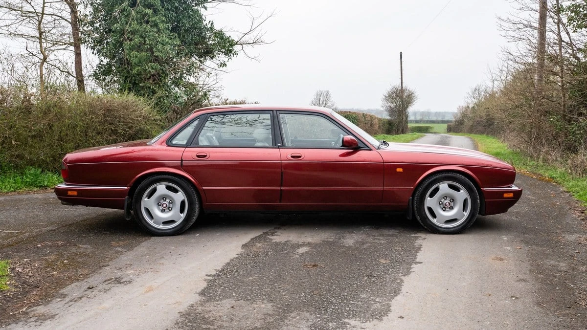 1995 Jaguar X306 XJR - Image 8 of 30