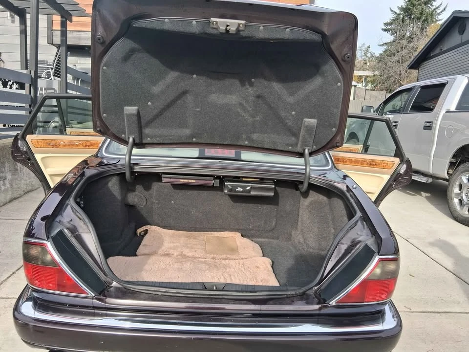 1995 Jaguar XJ - Image 6 of 8
