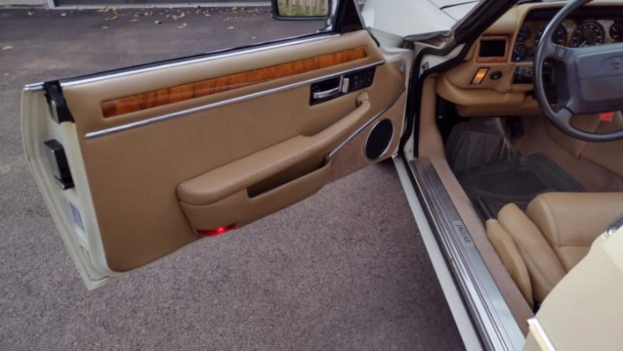 1995 Jaguar X300 XJ - Image 3 of 19