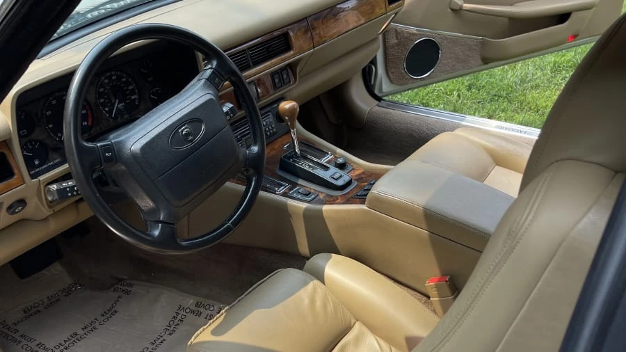 1995 Jaguar X300 XJ - Image 4 of 29