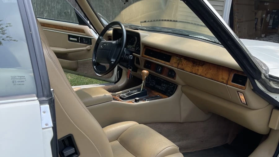 1995 Jaguar X300 XJ - Image 10 of 29