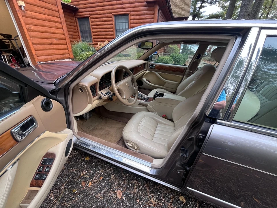 1995 Jaguar X300 XJ - Image 4 of 18