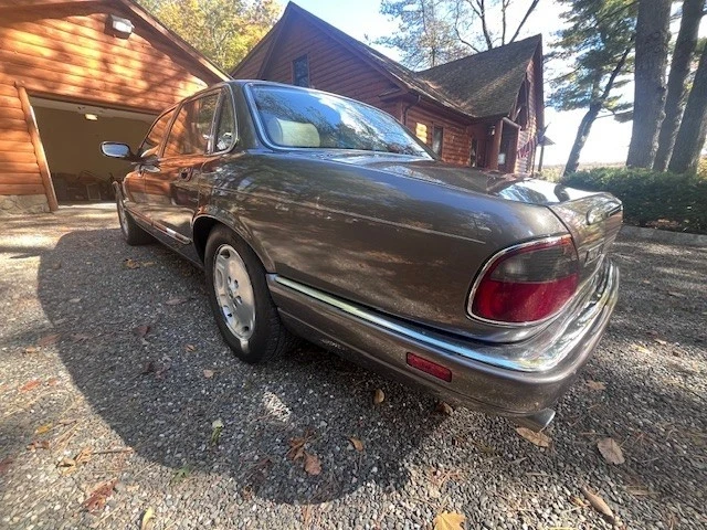 1995 Jaguar X300 XJ - Image 10 of 18
