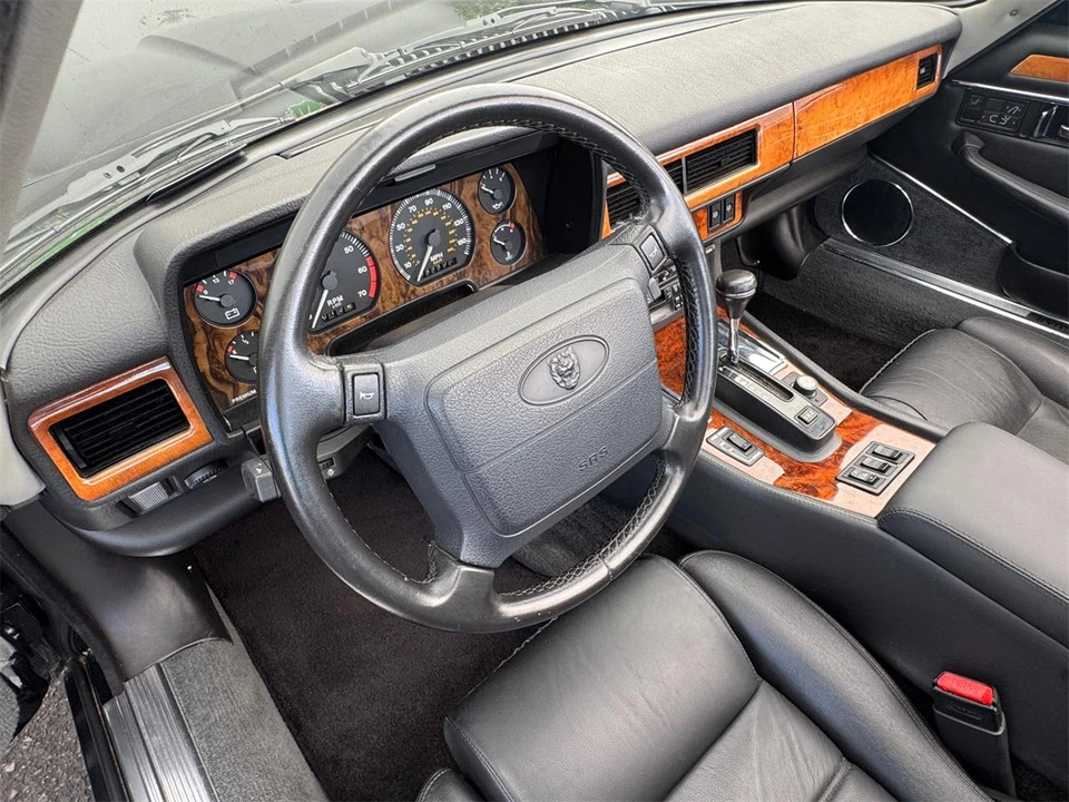 1995 Jaguar X300 XJ - Image 25 of 31
