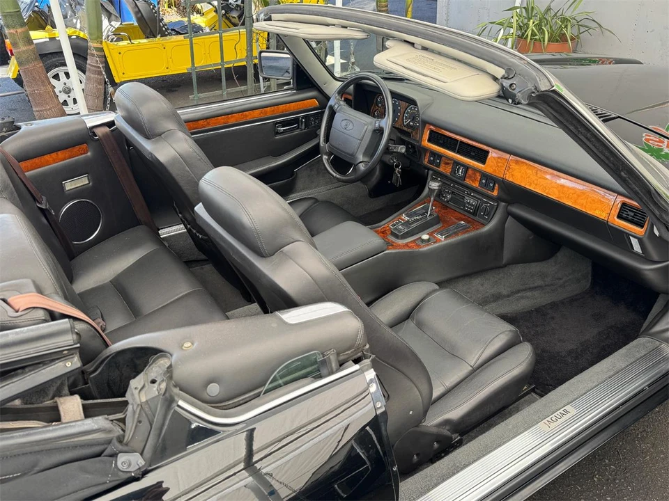 1995 Jaguar X300 XJ - Image 15 of 31