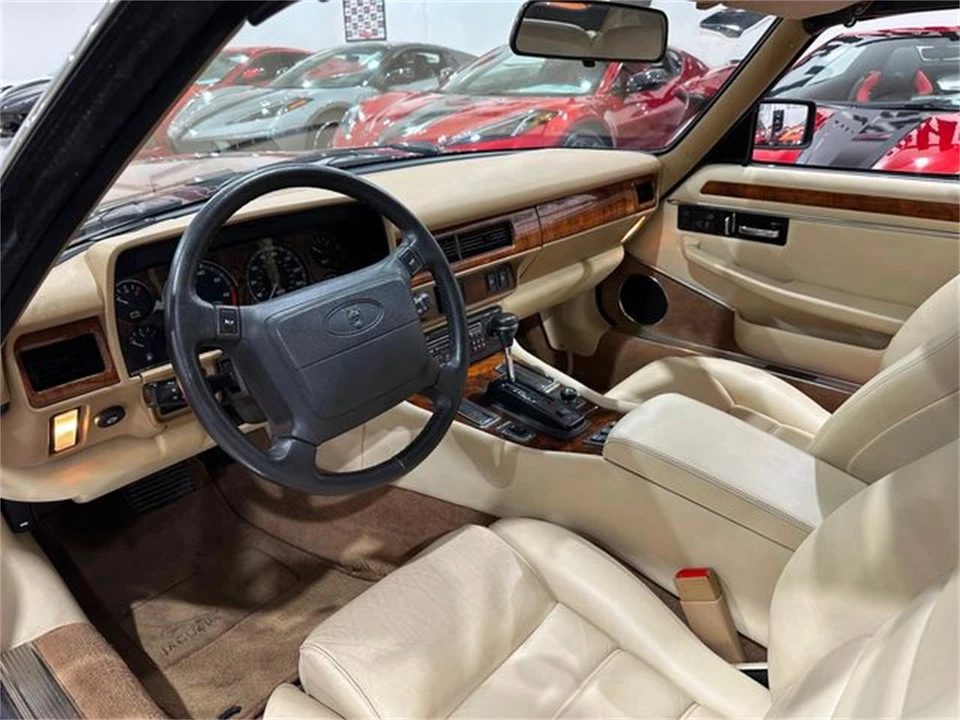 1995 Jaguar X300 XJ - Image 10 of 30