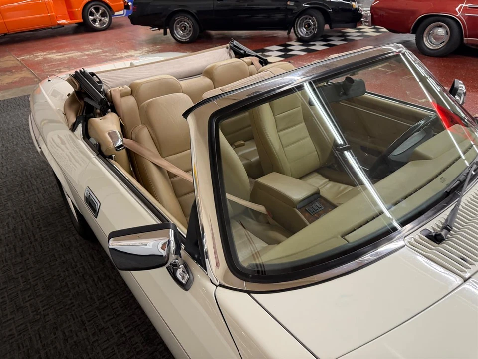 1995 Jaguar X300 XJ - Image 16 of 31
